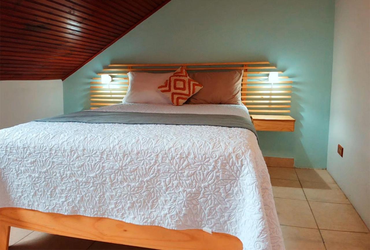 Trebol Amarillo Bed & Breakfast Эскасу Экстерьер фото