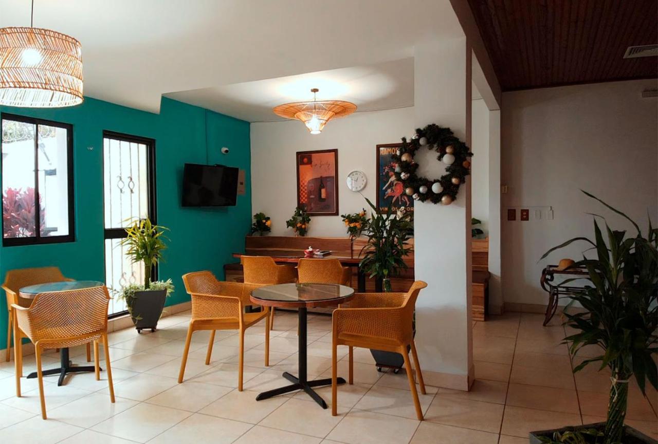 Trebol Amarillo Bed & Breakfast Эскасу Экстерьер фото