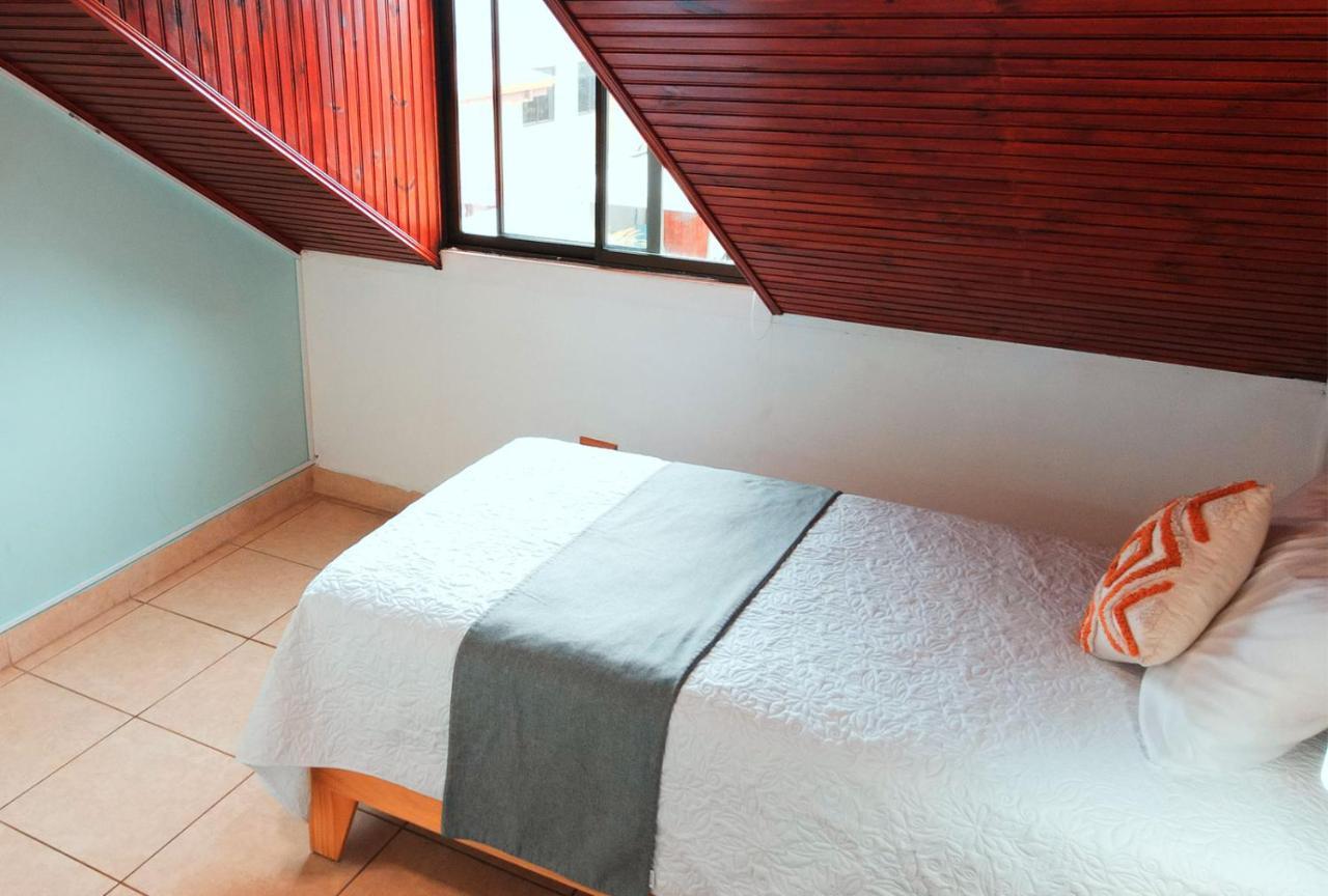 Trebol Amarillo Bed & Breakfast Эскасу Экстерьер фото