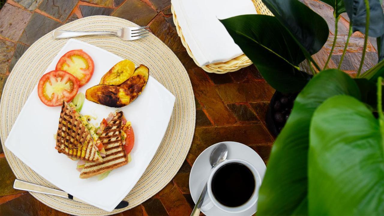 Trebol Amarillo Bed & Breakfast Эскасу Экстерьер фото